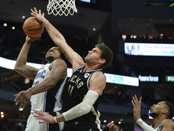 Magic Bucks Basketball