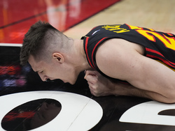 Hawks Bulls Basketball