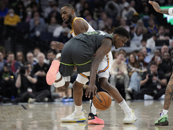 Warriors Timberwolves Basketball
