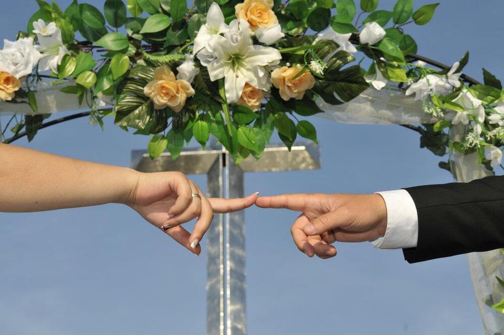 Намаляват сключените бракове в Ловеч