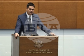 Парламент - заседание - Радостин Василев