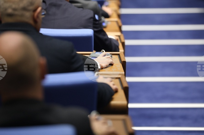 Депутатите избраха състава и ръководството на постоянните комисии в парламента, опозицията получи само едно председателско място 