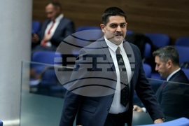 Парламент - заседание - Радостин Василев