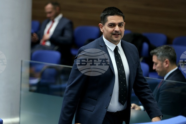 Ще бъдем истинска опозиция, а не фиктивна, каза Радостин Василев от МЕЧ след избора на кабинета „Желязков“