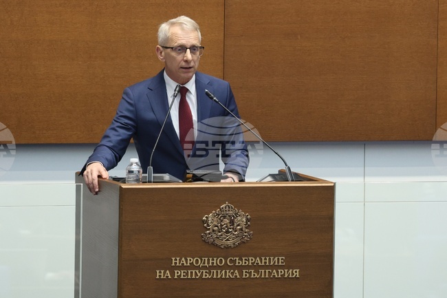 Ще бъдем конструктивна и критична опозиция, която няма да прави компромиси с проевропейската ориентация, каза Николай Денков от ПП-ДБ