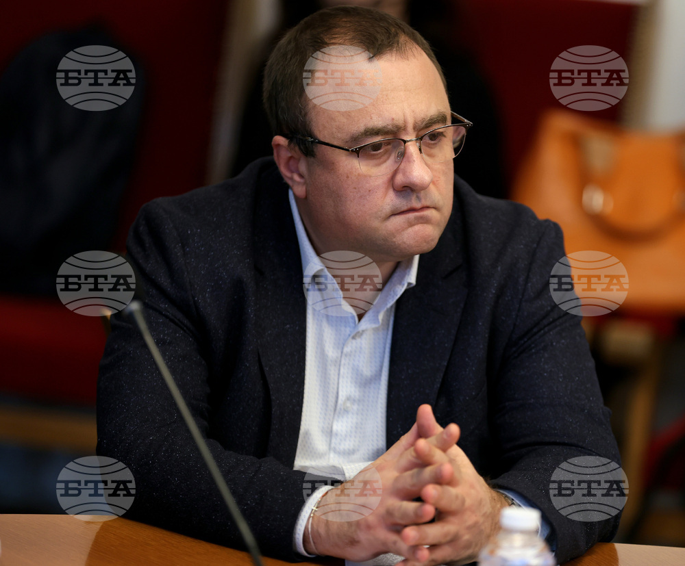 Инвестиционната програма за общините, завършването на започнатите лотове на "Хемус" и ВиК секторът са сред приоритетите в работата на МРРБ, обяви регионалният министър