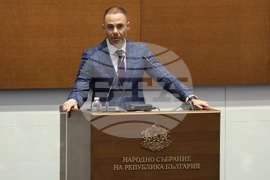 Парламент - заседание - Александър Ненков
