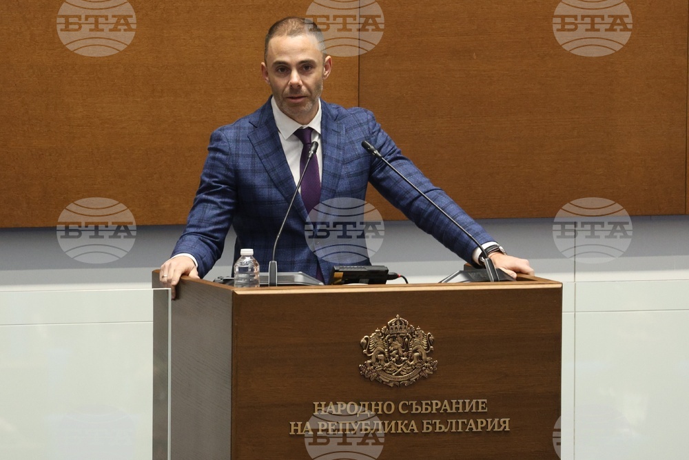 Парламент - заседание - Александър Ненков