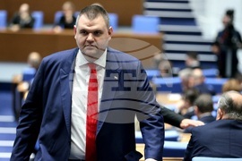 Парламент - заседание - Делян Пеевски