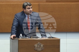 Парламент - заседание . Андрей Вълчев