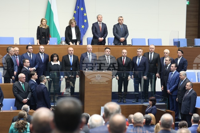 Очаква се оставката на кабинета "Желязков" да бъде гласувана днес от Народното събрание