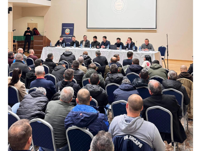Пловдив беше първата спирка от обиколката из страната на президента на БФС Георги Иванов, клубовете се включиха активно в дискусията