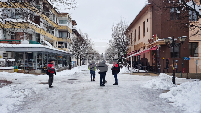 Община Смолян е осъдена да плати 30 000 лева на жена, пострадала при падане на заледена улица в града