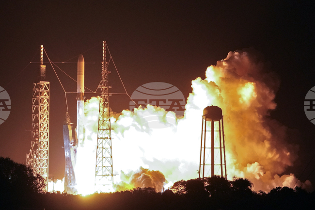 Космическата компания на Джеф Безос отложи изстрелването на ракетата "Ню Глен" заради неблагоприятни метеорологични условия