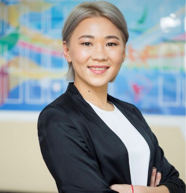 Една от най-добрите треньорки по художествена гимнастика на Казахстан работи и в български клуб 