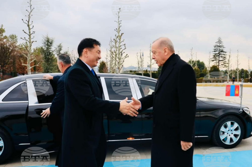 МОНЦАМЕ: Президентът на Монголия беше официално приет от турския си колега
