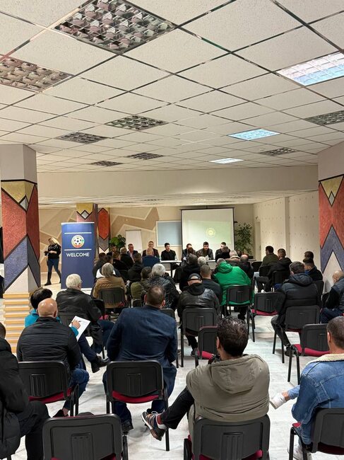 Президентът на Българския футболен съюз Георги Иванов проведе среща с клубовете в Стара Загора