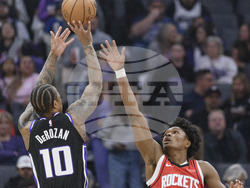 Rockets Kings Basketball