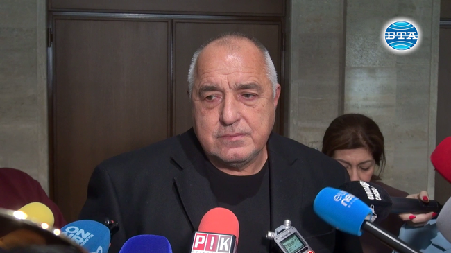 Съветът за съвместно управление между ГЕРБ-СДС, "БСП-Обединена левица" и ИТН работи усилено и във вторник вече ще започне работа по кадровите назначения, каза Бойко Борисов