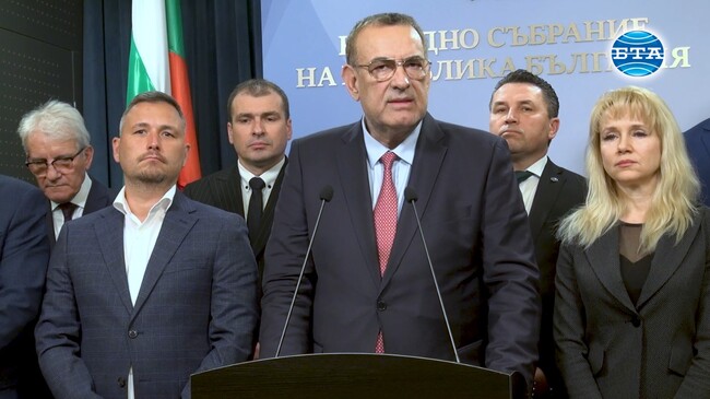 "Демокрация за права и свободи" - ДПС подкрепи правителството, за да спре политическата криза и да се даде старт на разграждането на модела "Пеевски", каза Джевдет Чакъров