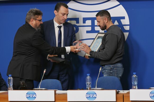 Weightlifter Karlos Nasar Named Bulgarian Athlete in the Balkans in 2024 Poll