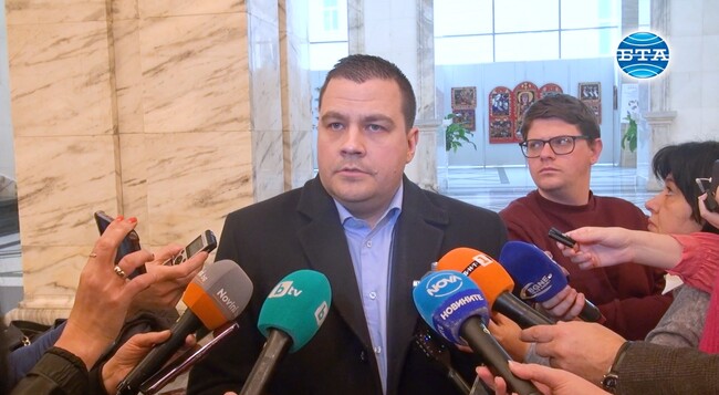 ДПС-ДПС са в мнозинството като гарант, че Пеевски няма да има влияние в изпълнителната власт, посочи Станислав Балабанов