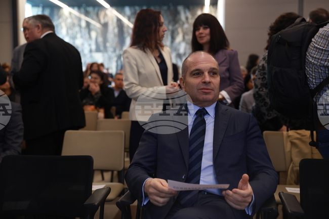 Възложил съм спешни анализи в системата за сигурност на железопътния транспорт, заяви министър Гроздан Караджов