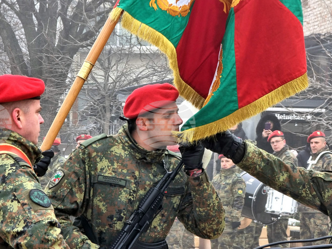 Над 100 новопостъпили в армията положиха военна клетва на тържествена церемония в Ямбол