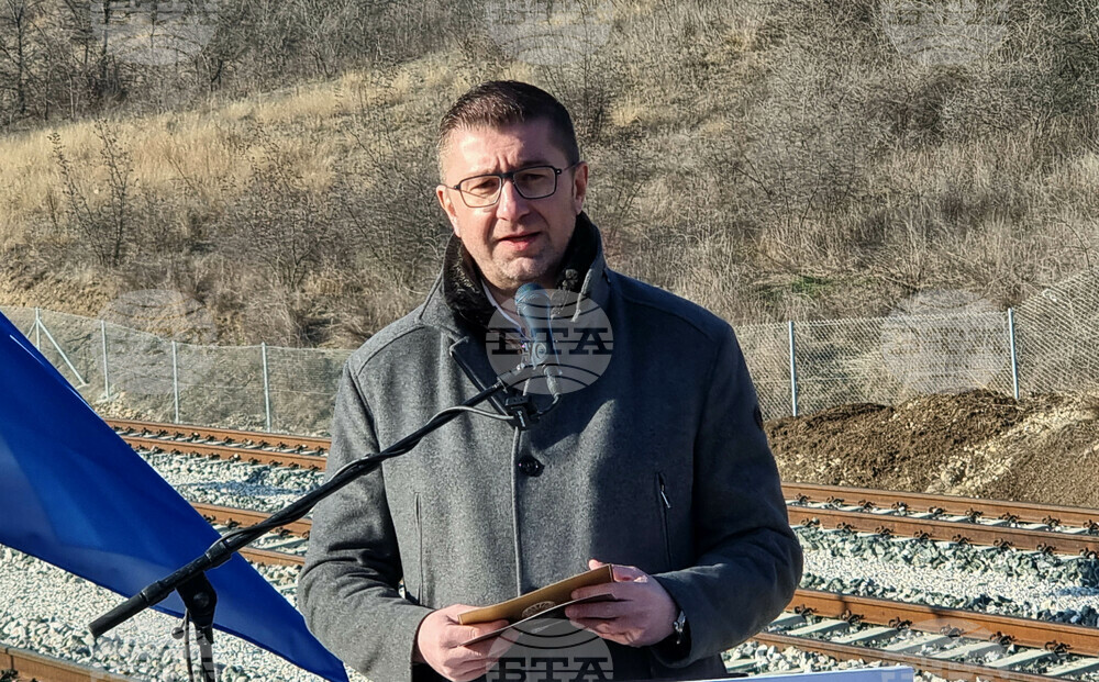 Премиерът на Северна Македония обсъди двустранните отношения с президента на ОАЕ