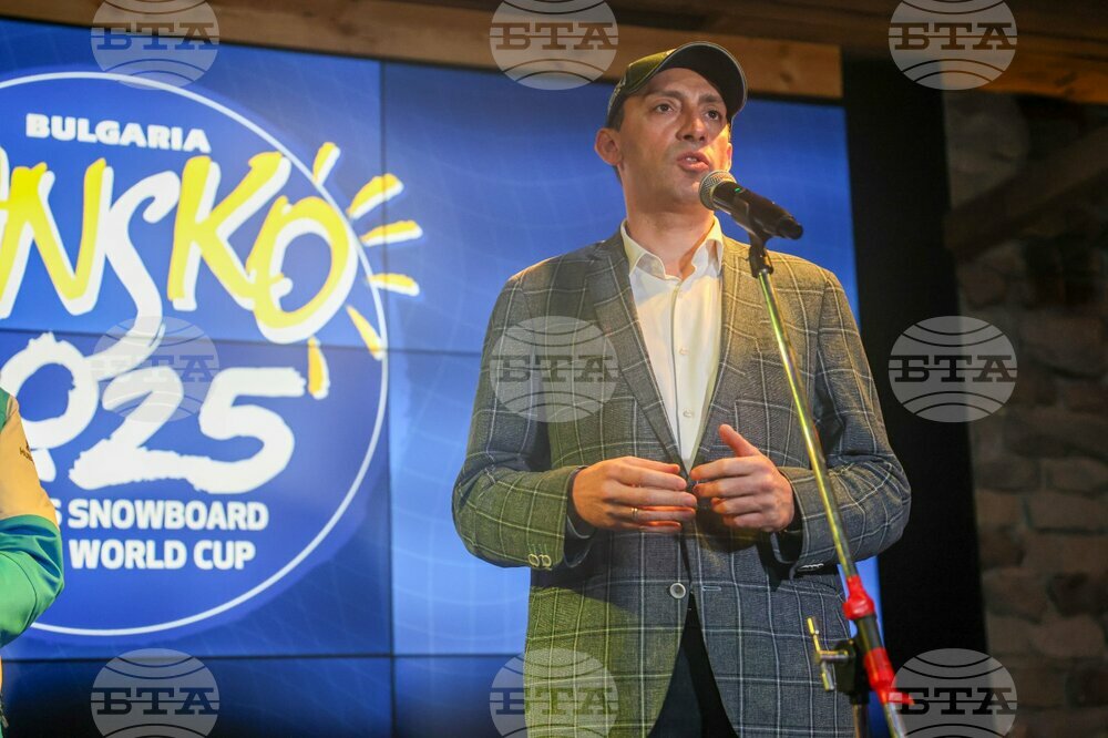 Sports Minister Peshev Opens FIS Snowboard World Cup