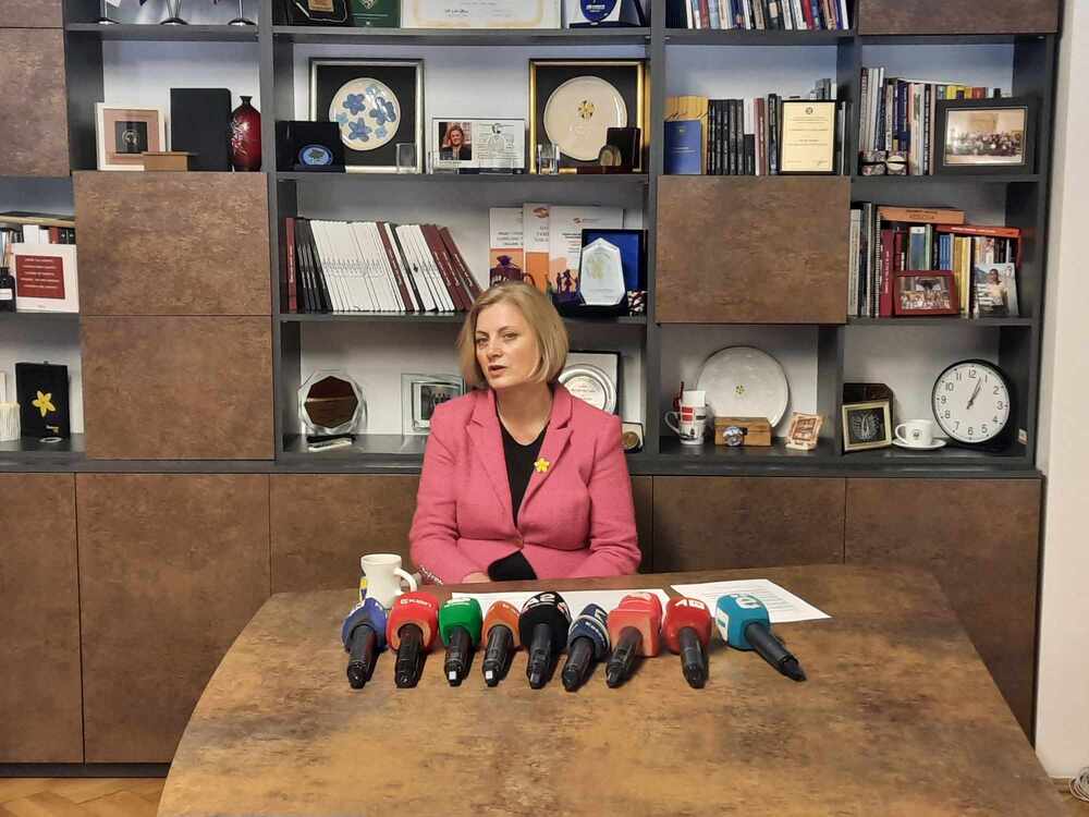 КосоваПрес: Фереде Рушити и Косовският център за рехабилитация на преживели мъчения са номинирани за Нобелова награда за мир за 2025 г.
