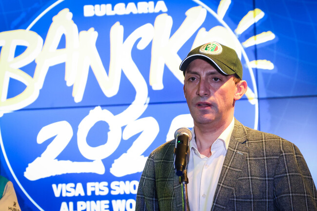 Министерство на младежта и спорта: Министър Иван Пешев откри Световната купа по сноуборд в Банско 