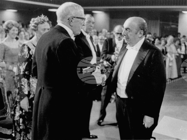 Чилийски съд постановява на 9 февруари 2013 г. тленните останки на нобеловия лауреат Пабло Неруда да бъдат ексхумирани