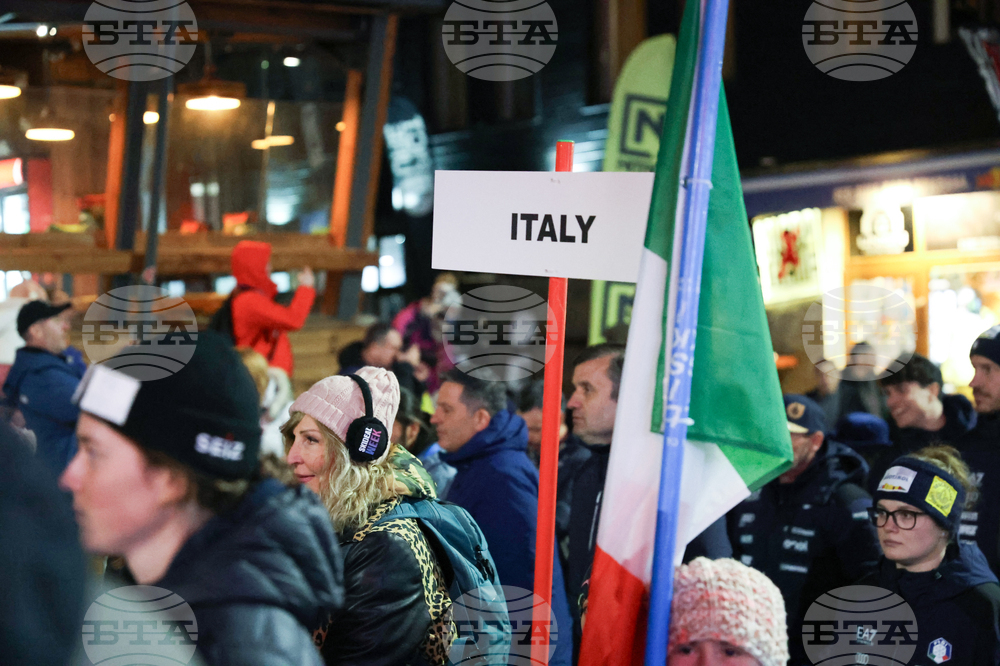 Банско - Световна купа по алпийски сноуборд - парад на знамената