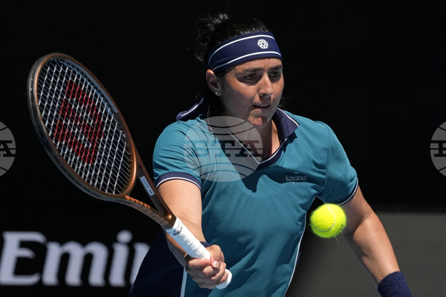 Жабюр победи Остапенко, Вондроушова елиминира Ръдукану на турнира по тенис в Абу Даби