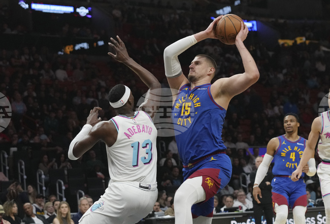 Никола Йокич записа своя 17-и "трипъл-дабъл" за сезона при победата на Денвър като гост на Маями в НБА