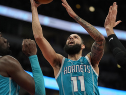 Hornets Bulls Basketball