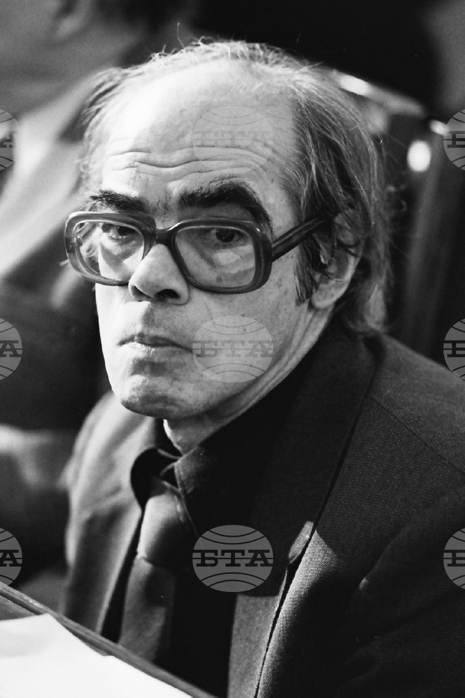 Дамян Дамянов: Стихове пиша с едничката мисъл да съборя стената между себе си и хората