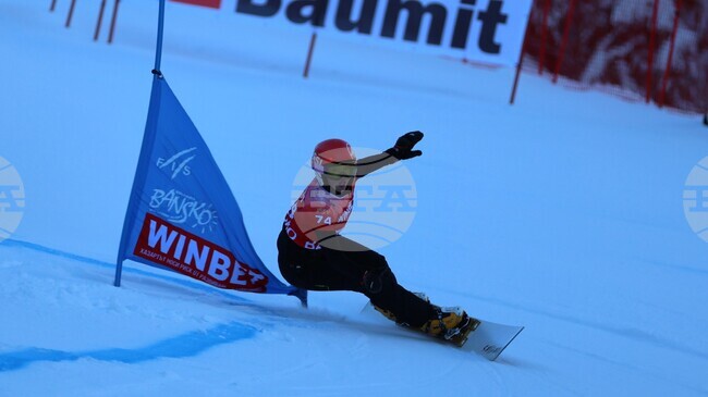 Малена Замфирова отпадна на осминафиланите на паралелния слалом в сноуборда в Милин