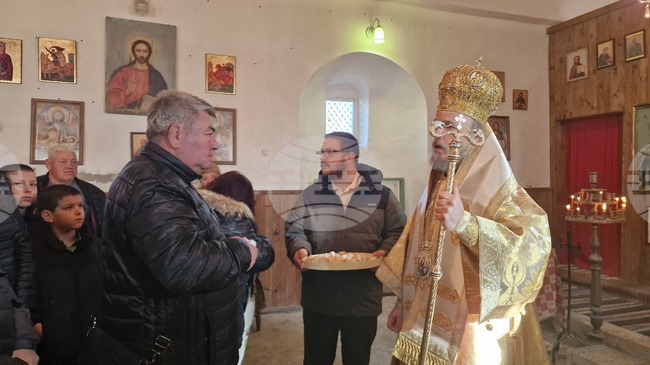 С литургия и курбан почетоха храмовия празник на църквата "Св. Атанасий" в разградското село Пороище