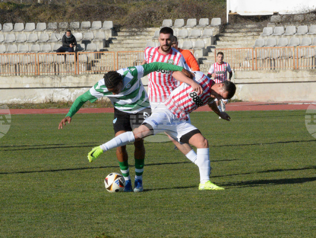 Равенства за лидерите във Втора лига Добруджа и Монтана в срещи от 23-ия кръг