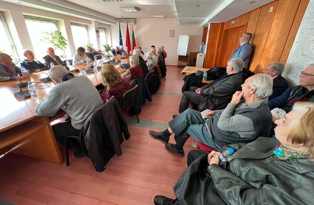 БСП: Корнелия Нинова обсъди със социалисти новата програма на БСП