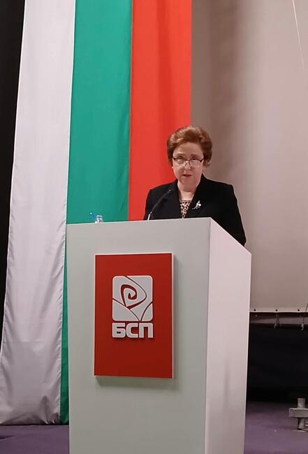 Дора Янкова отново оглави Обединението на жените социалистки в БСП