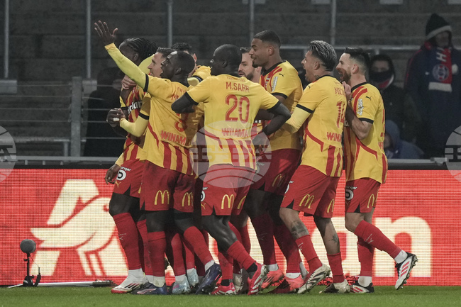 Годуин Коялипу донесе три точки на Ланс, Страсбург записа пета поредна победа във френската Лига 1