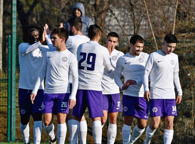 Отборът на Етър започна контролите с победа над Ямбол