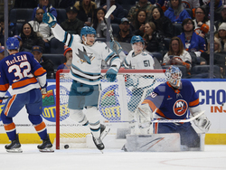 Sharks Islanders Hockey