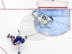 Sharks Islanders Hockey