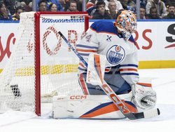 Oilers Canucks Hockey