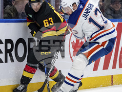 Oilers Canucks Hockey