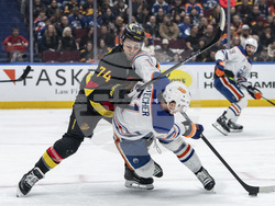 Oilers Canucks Hockey